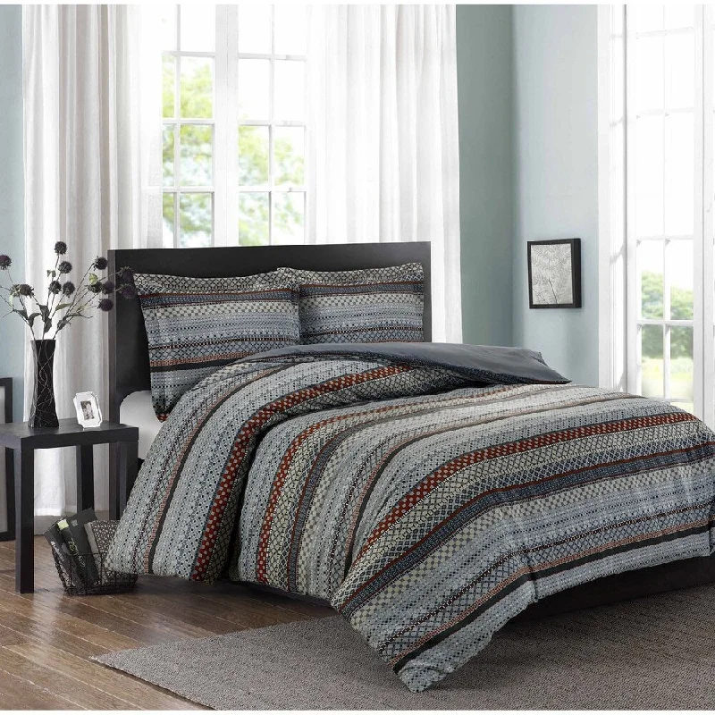 Goose down comforters known for their superior quality and insulationDuPont Innovations For The Home Simplicity Home Comforter Mini Set