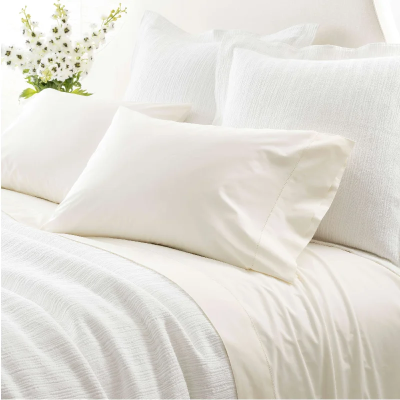 Polyester - Cotton Blend Sheets for Durability and ComfortPine Cone Hill Classic Hemstitch Sheet Set