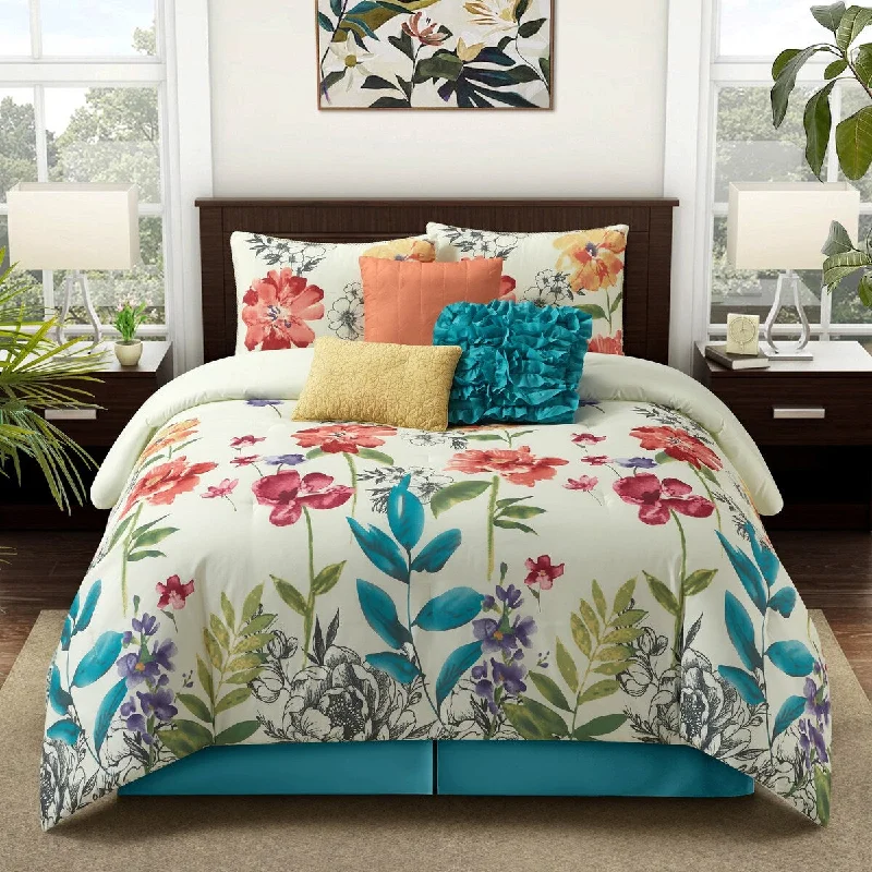 Latex - filled comforters with a bouncy texture and good supportNanshing Cassia Floral Bouquet 7 Piece Comforter Set