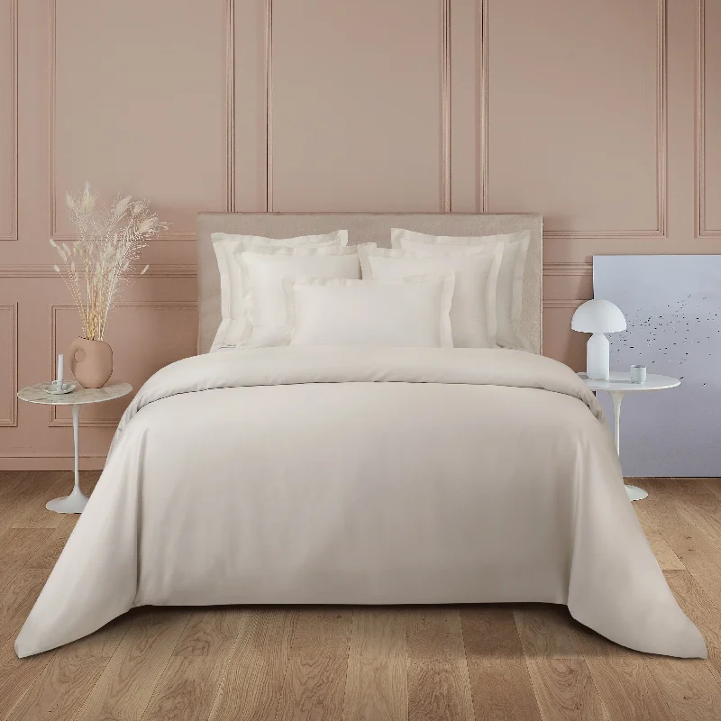 King - Size Sheet Sets with a Decorative Pillow SetTriomphe Sheet Collection