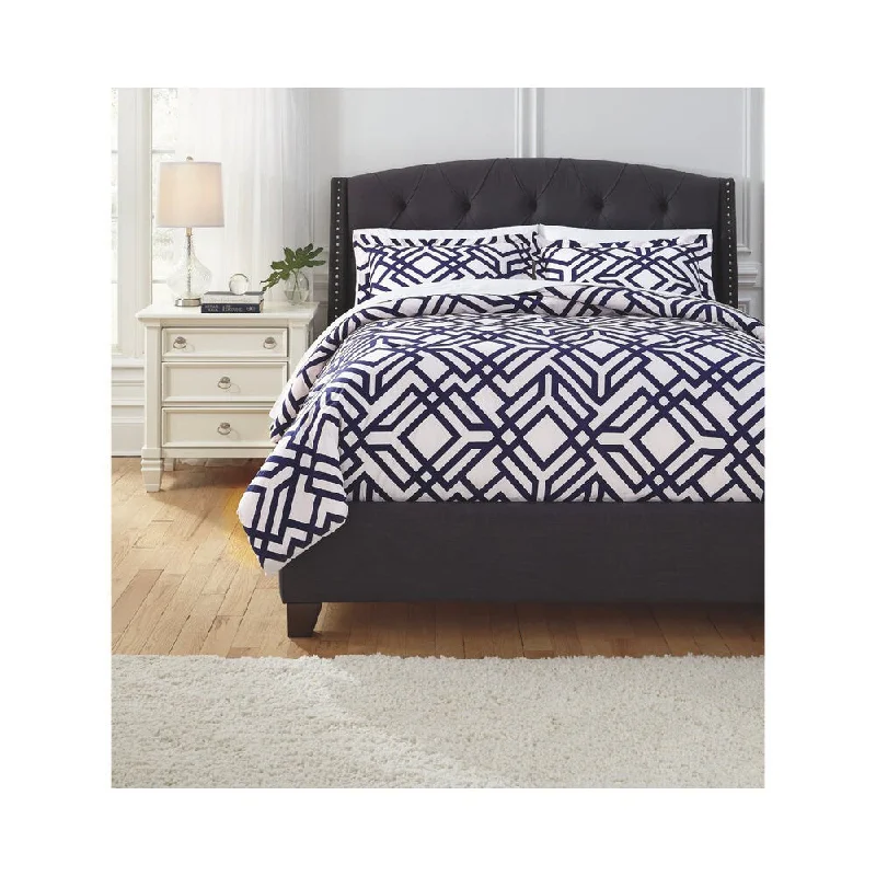 Full - size comforters suitable for full - sized beds in guest rooms or small bedroomsSignature Design by Ashley Imelda 3-piece Comforter Set