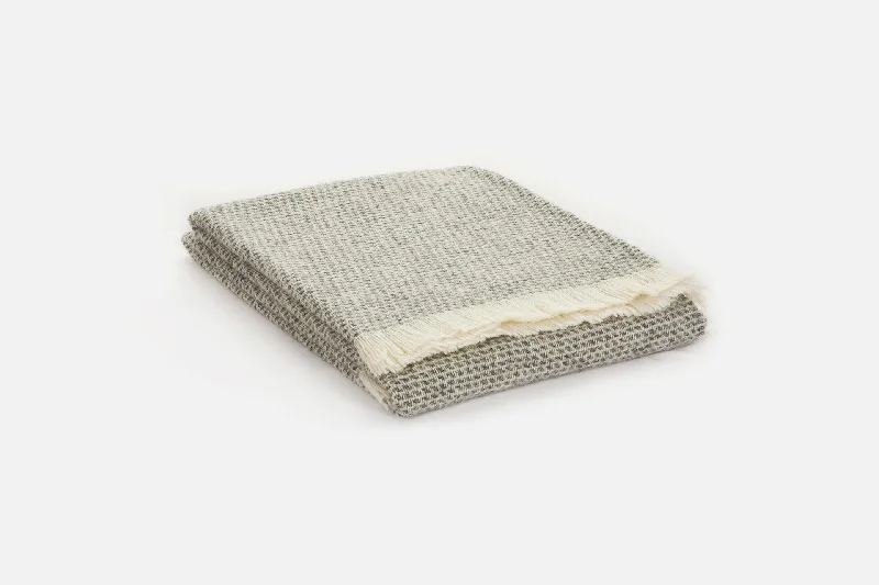 King - size blankets to cover large beds comfortablyCharcoal Kilkenny Irish Wool Throw Blanket