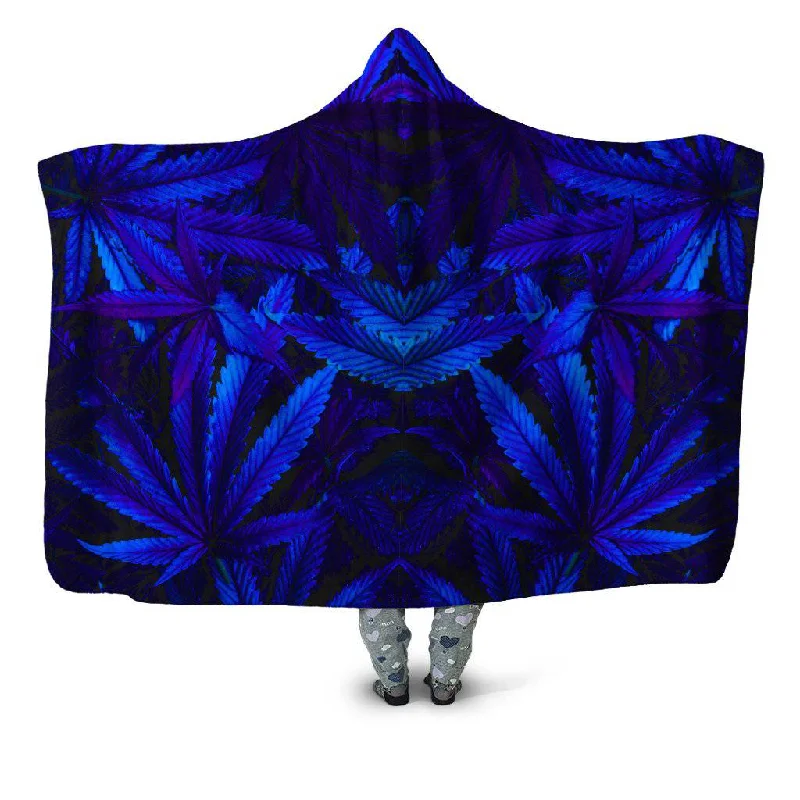 Recycled polyester blankets for an eco - conscious optionChill Hooded Blanket