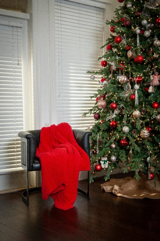 Recycled polyester blankets for an eco - conscious optionChristmas Red Solid Double Layered Print Throw