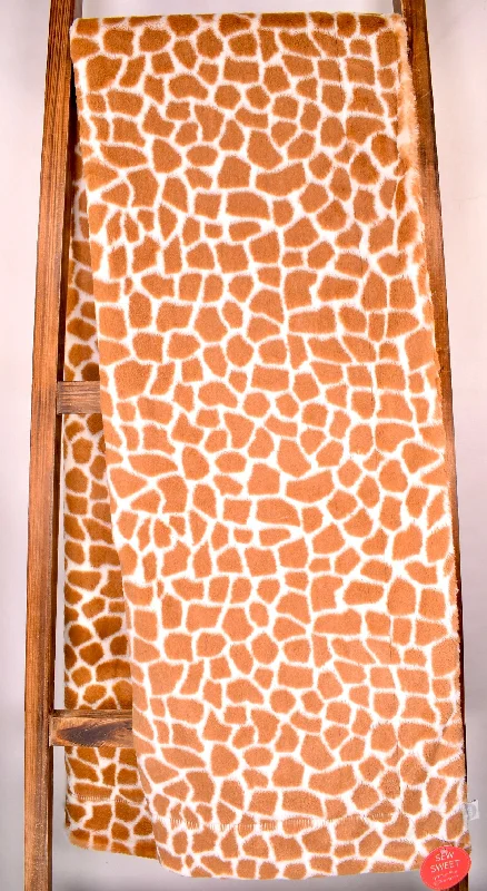 Silk blankets with a smooth and elegant touchGiraffe Natural/Tan - OMG Casey