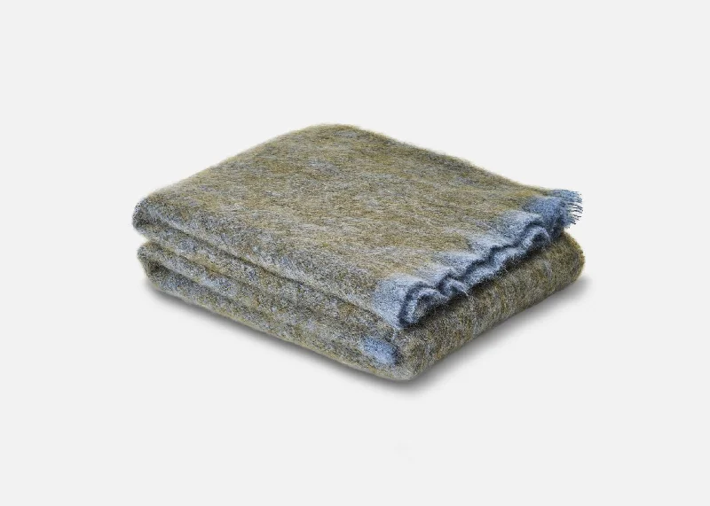 Acrylic blankets for a soft and affordable alternativeMoss Clash Mohair Throw Blanket